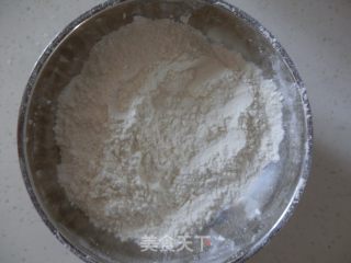 【开封】玫瑰花蛋糕的做法步骤：1