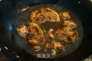 【北京】红烧牛尾的做法步骤：5