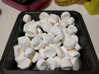 【天津】花生黑芝麻牛轧糖的做法步骤：1