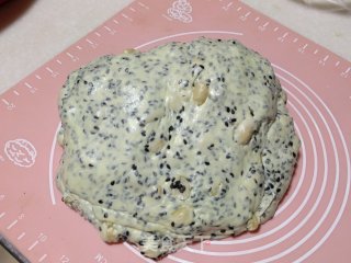 【天津】花生黑芝麻牛轧糖的做法步骤：11