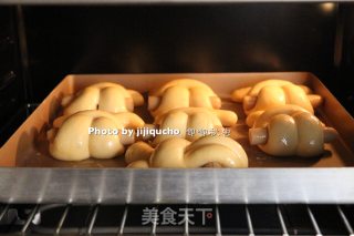兔子热狗面包的做法步骤：16