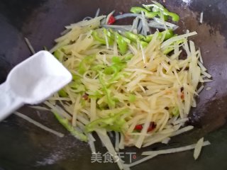 【烟台】青椒土豆丝的做法步骤：7
