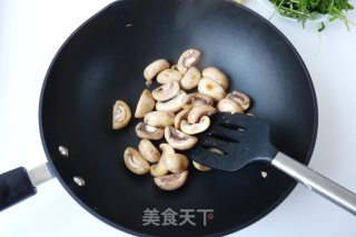 【广东】芝麻菜温拌蘑菇的做法步骤：3