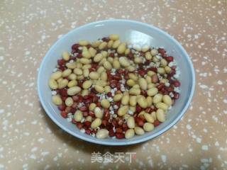 薏米红豆豆浆的做法步骤：2