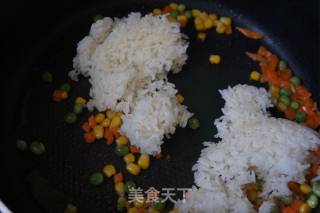 【山东】虾仁蛋包饭的做法步骤：4
