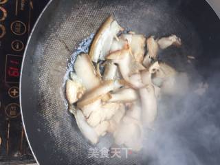 回锅肉的做法步骤：2