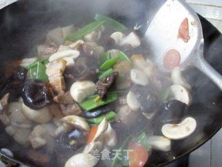 【河南】炒草菇木耳的做法步骤：9