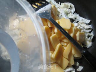 【宁波】白菜炒玉米年糕的做法步骤：4