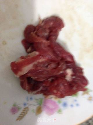 肉丝炒绿豆芽的做法步骤：3
