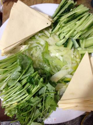 京酱肉丝的做法步骤：1