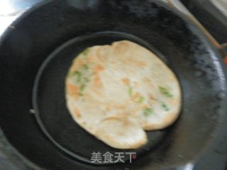 【开封】蒜香油饼的做法步骤：7