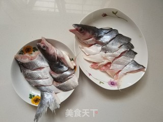 清蒸巴沙鱼的做法步骤：3