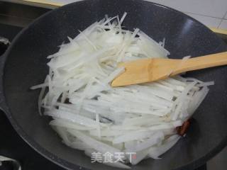 清炒脆萝卜丝的做法步骤：5