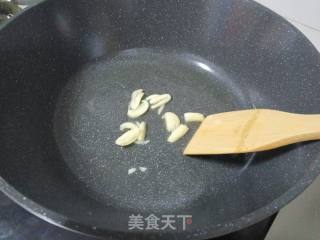 西芹肉片炒烟干的做法步骤：5