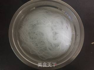 【东北】蒜蓉粉丝蒸大虾的做法步骤：5