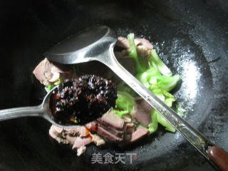 【宁波】圆白菜炒猪舌头的做法步骤：7