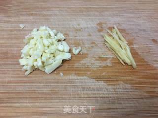 【广东】蒜蓉芥蓝的做法步骤：2