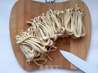 【山东】美味蒸豆皮的做法步骤：2