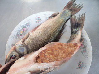 【天津】酿馅鲫鱼的做法步骤：4