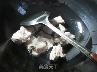 【宁波】小油豆腐烧排骨的做法步骤：2