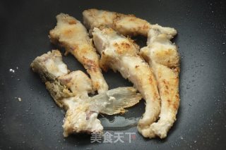 【广东】香芋烧鱼腩的做法步骤：5