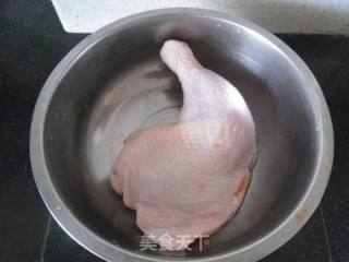 【东北】葱烧鸡腿的做法步骤：1