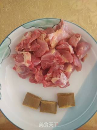 咖喱鸡腿饭的做法步骤：1