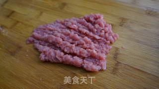 酸菜香菇鸡蛋炒饭的做法步骤：2