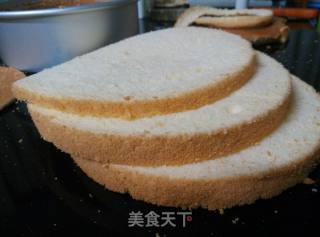 【上海】草莓黑森林生日蛋糕的做法步骤：9