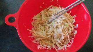 【东北】干豆腐白菜丝的做法步骤：4