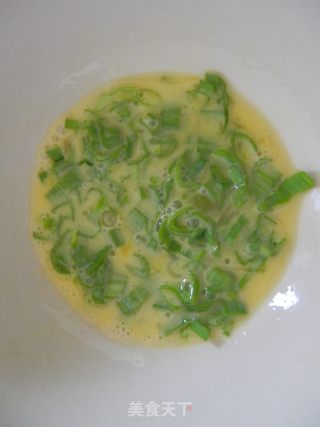 【开封】蒜香鸡蛋灌饼的做法步骤：3
