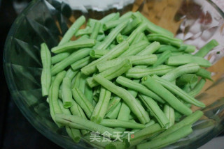 【北京】排骨豆角焖卷子的做法步骤：2