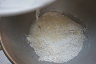 【天津】葱油饼的做法步骤：1