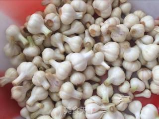 醋泡白蒜的做法步骤：2