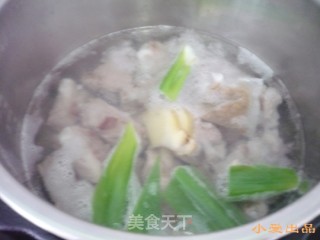 【陕西】臊子排骨的做法步骤：2