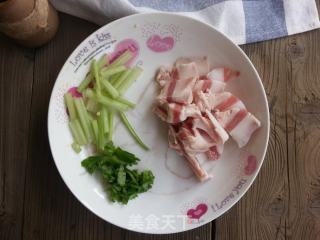 【闽南】香菇煸肉的做法步骤：2