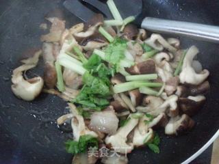 【闽南】香菇煸肉的做法步骤：5