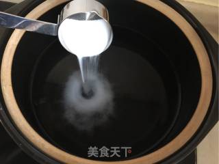 【辽宁】五香花生米的做法步骤：2