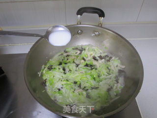 【上海】黄芽菜肉丝春卷的做法步骤：10