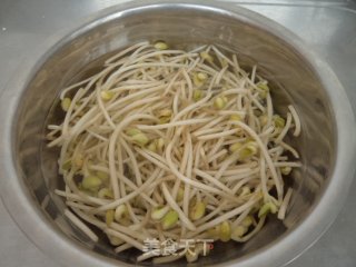 【天津】凉拌芽菜的做法步骤：1