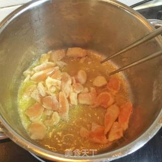 【广东】鸡肉鲜蔬奶油浓汤的做法步骤：5