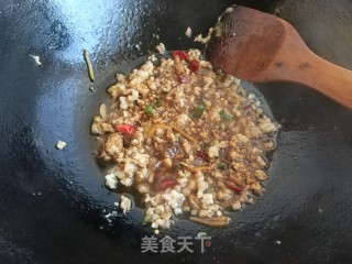 【山东】肉末粉丝炒芹菜的做法步骤：3