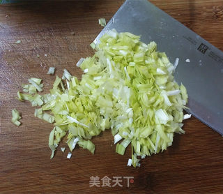 【江苏】黄金万两-韭黄猪肉春卷的做法步骤：2