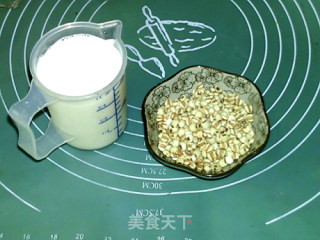 【四川】牛奶薏米粥的做法步骤：1