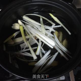 【金华】萝卜丝鲫鱼汤的做法步骤：6