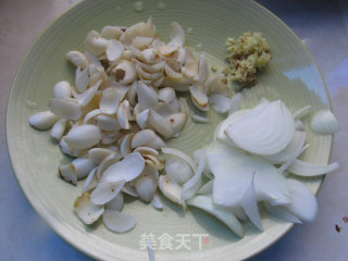 【河南】百合炒紫背菜的做法步骤：3