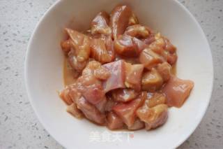 【天津】腰果鸡丁的做法步骤：2