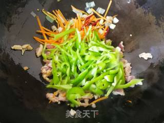 【烟台】青椒肉丝的做法步骤：5