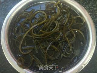 【天津】凉拌海带丝的做法步骤：1