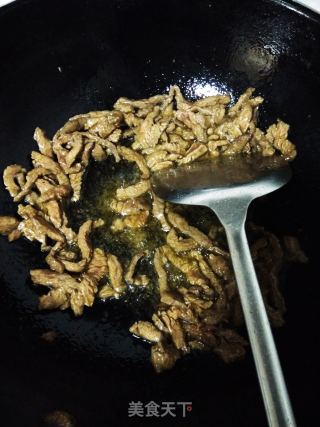 【四川】芹菜炒牛肉丝的做法步骤：6